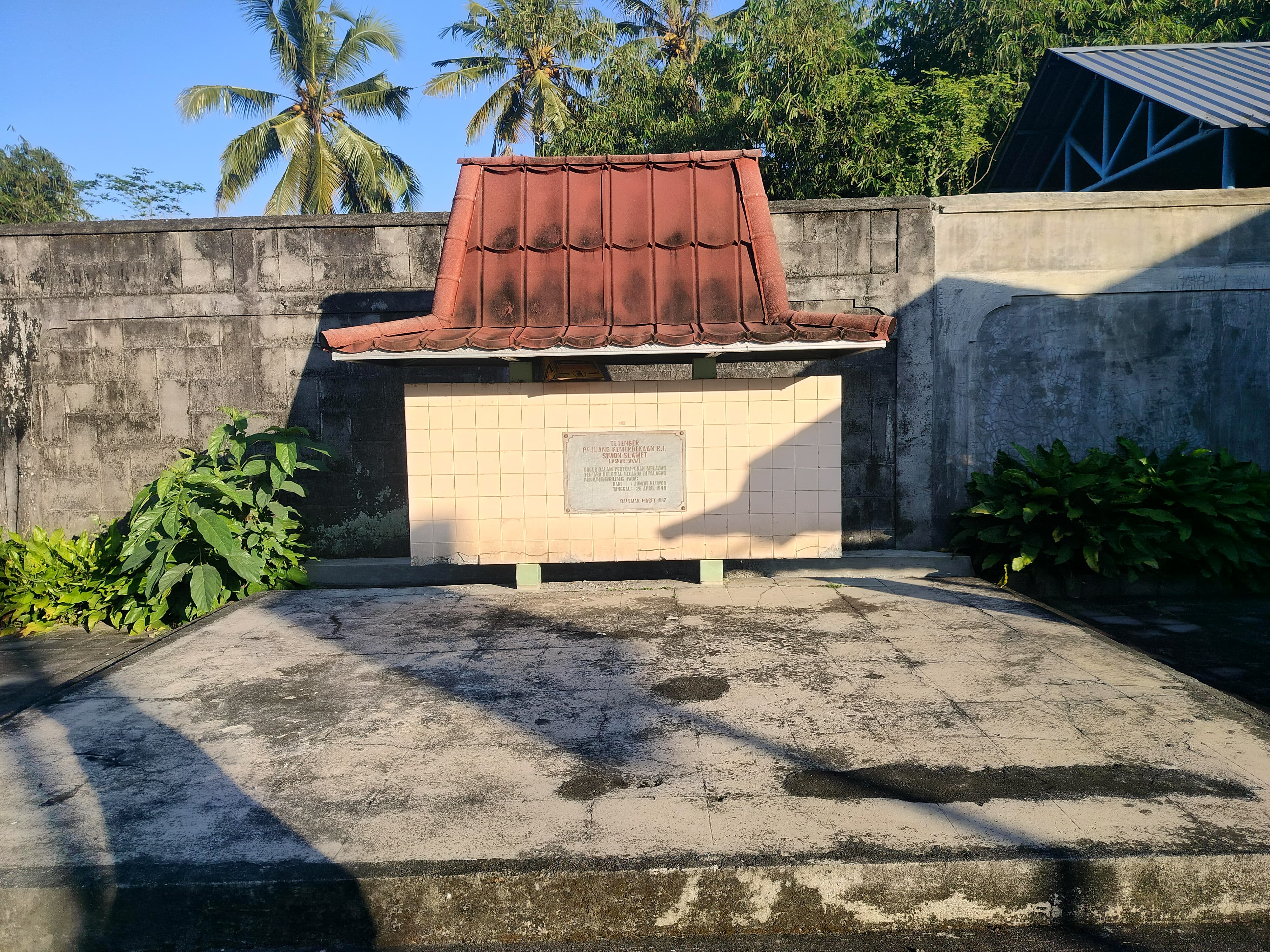 Monumen Simon Slamet